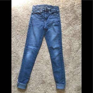 Universal thread size 27 or size 4 jeans